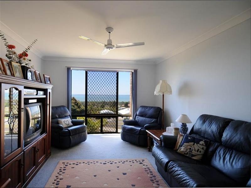 22 Cove Boulevard, River Heads QLD 4655