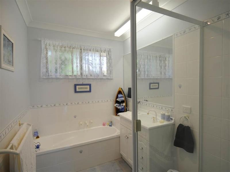 22 Cove Boulevard, River Heads QLD 4655