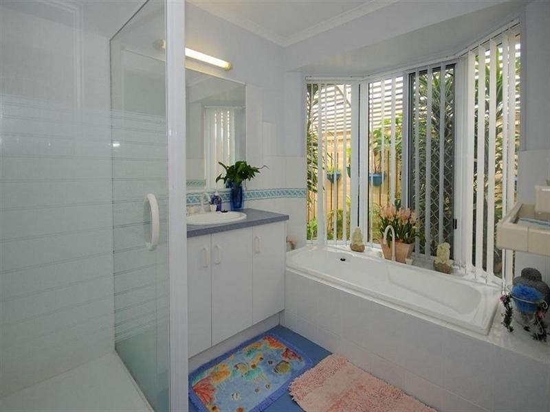 4 Stevens Close, Kawungan QLD 4655