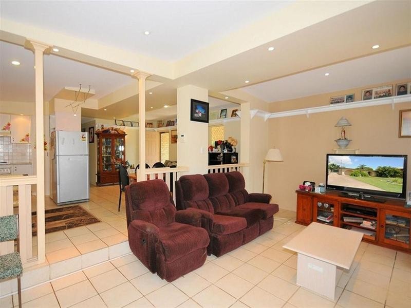 11 Grevillea Street, Kawungan QLD 4655