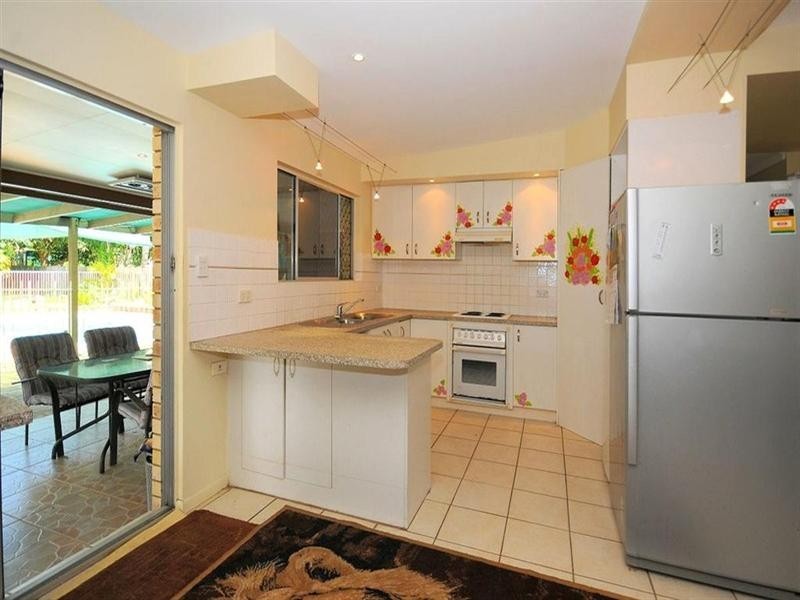 11 Grevillea Street, Kawungan QLD 4655