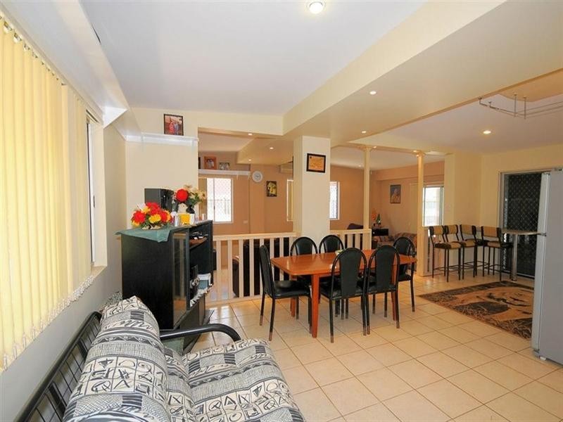 11 Grevillea Street, Kawungan QLD 4655