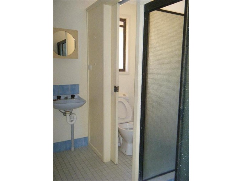 9 Top Street, Torquay QLD 4655