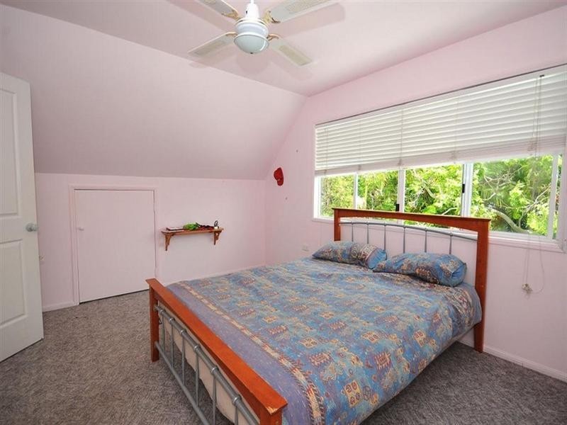745 Boat Harbour Drive, Urangan QLD 4655
