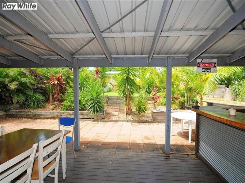 745 Boat Harbour Drive, Urangan QLD 4655