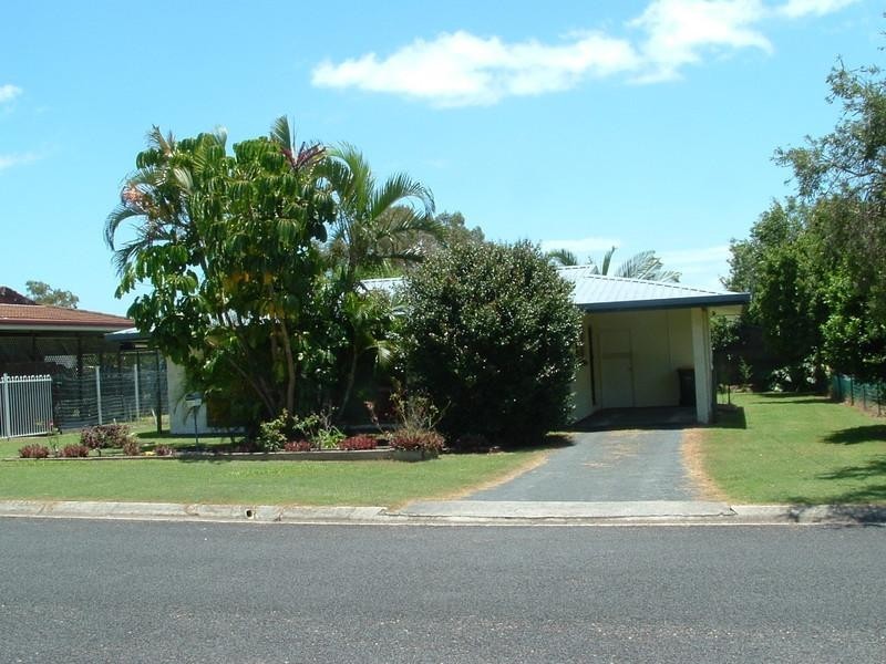 12 Vanda Street, Urangan QLD 4655