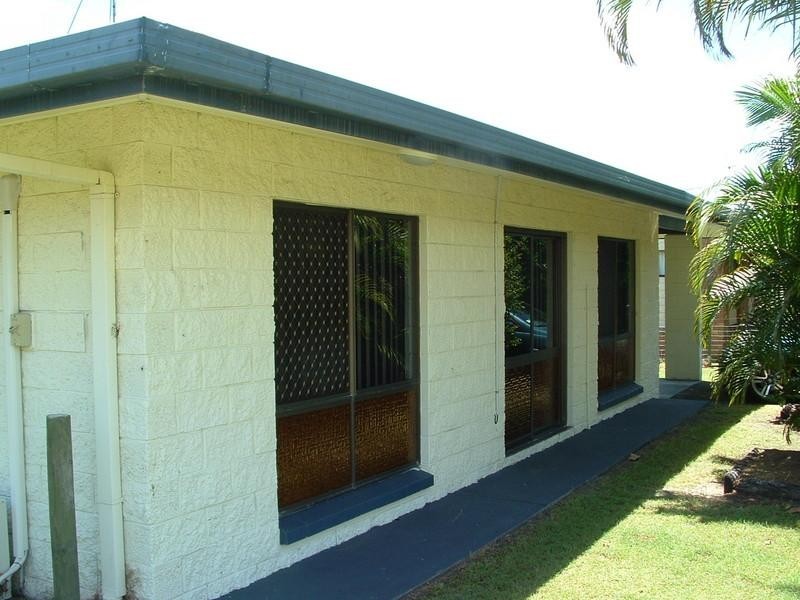 12 Vanda Street, Urangan QLD 4655