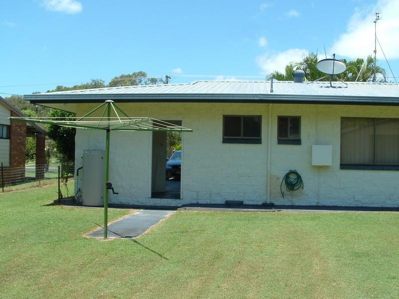 12 Vanda Street, Urangan QLD 4655