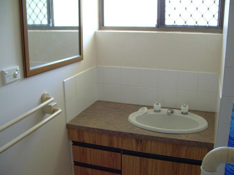 12 Vanda Street, Urangan QLD 4655