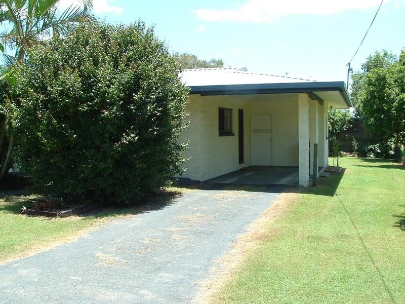 12 Vanda Street, Urangan QLD 4655