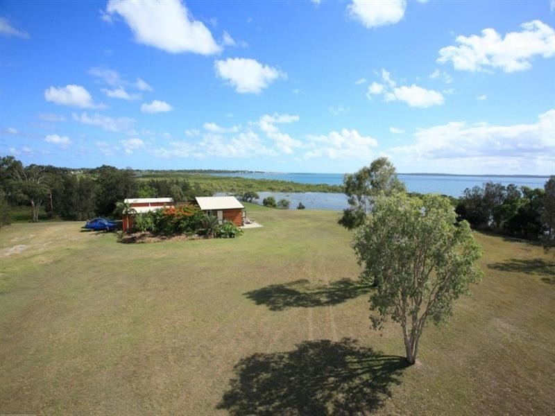 2 Beck Road, Urangan QLD 4655