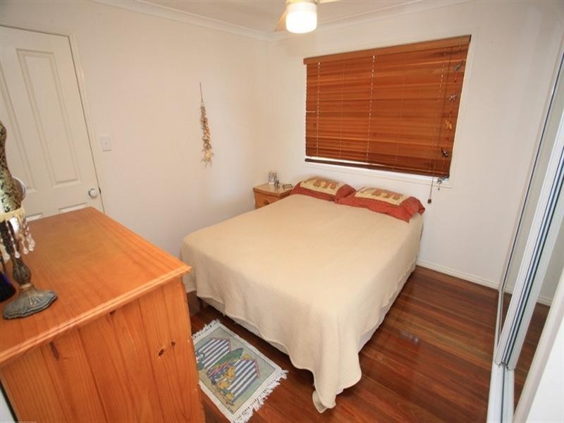 2 Beck Road, Urangan QLD 4655