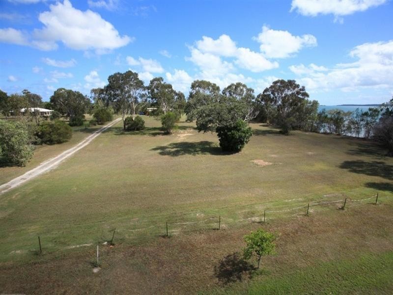 2 Beck Road, Urangan QLD 4655