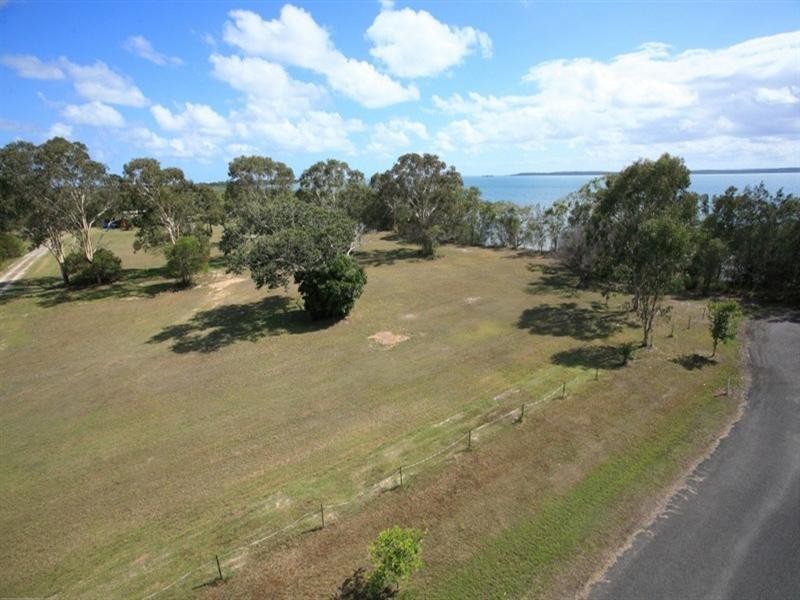 2 Beck Road, Urangan QLD 4655