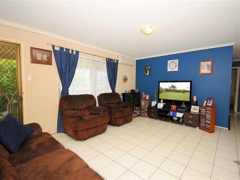 8 Melong Street, Scarness QLD 4655