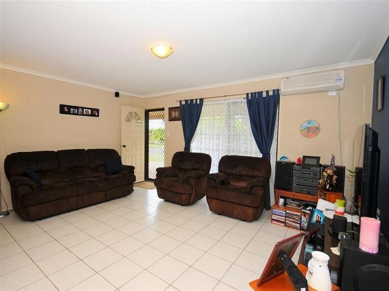 8 Melong Street, Scarness QLD 4655