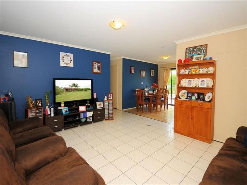 8 Melong Street, Scarness QLD 4655