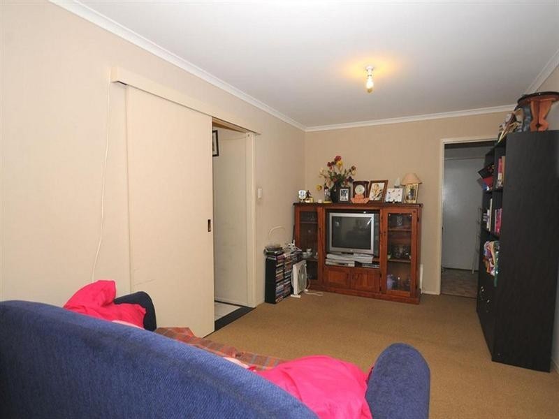 8 Melong Street, Scarness QLD 4655