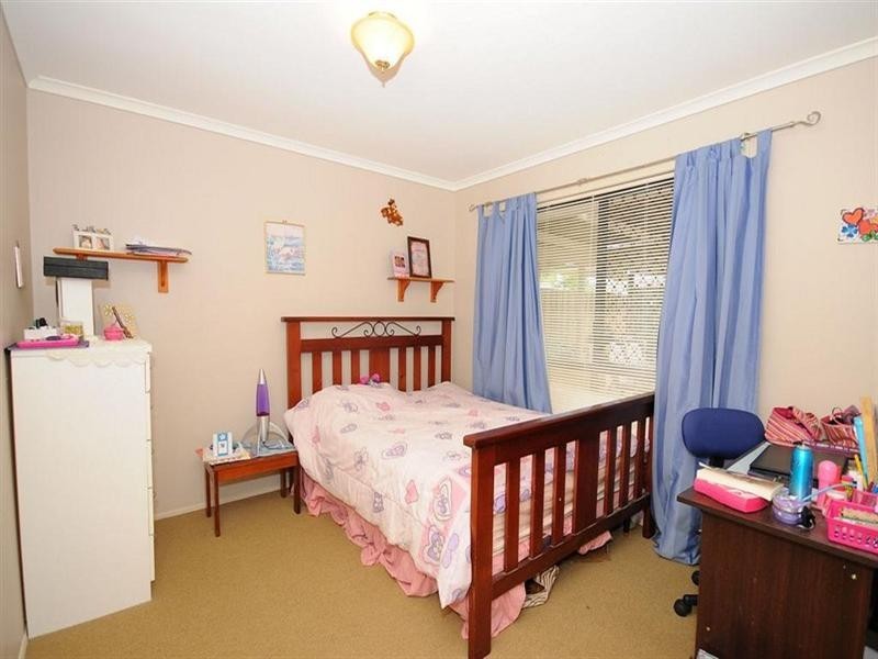 8 Melong Street, Scarness QLD 4655