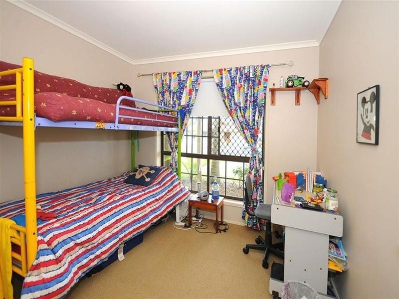 8 Melong Street, Scarness QLD 4655