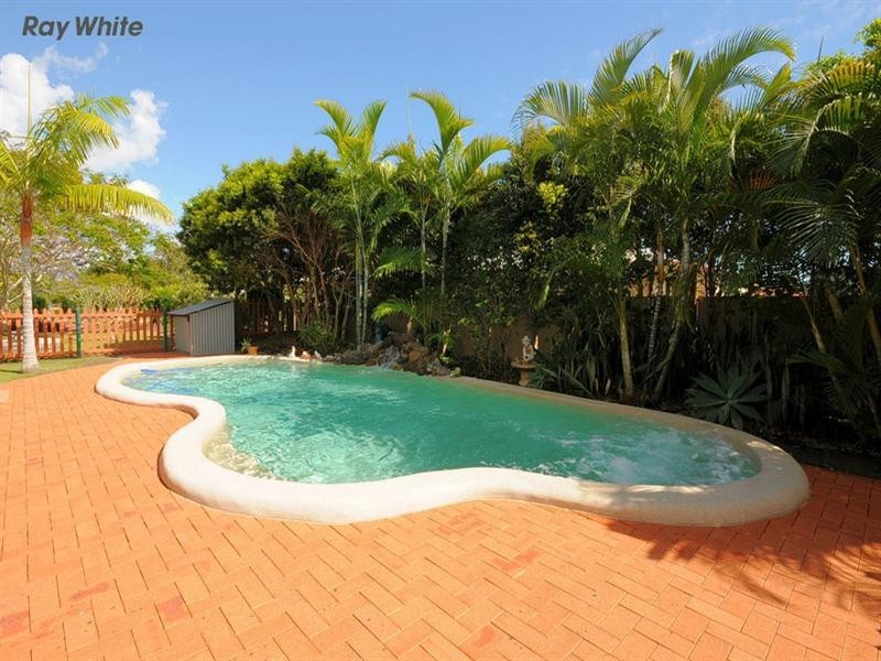 52 Sempfs Road, Dundowran Beach QLD 4655