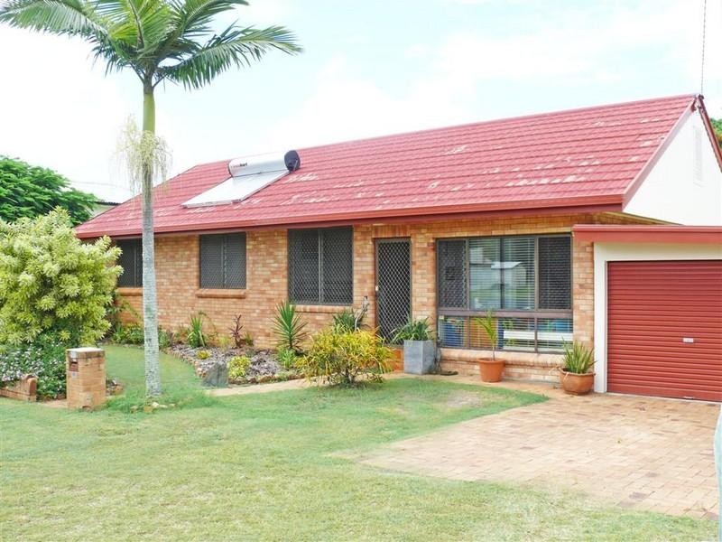 19 Truro Street, Torquay QLD 4655