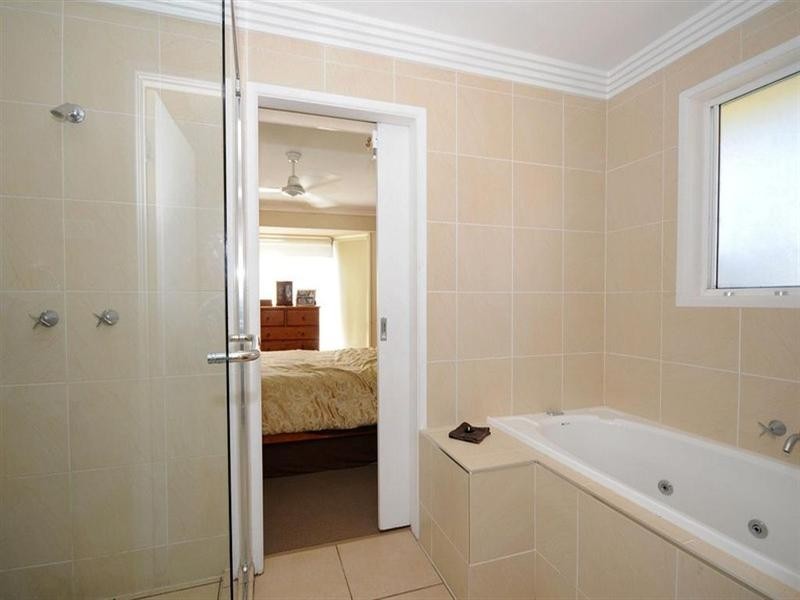 16 Mackay Drive, Kawungan QLD 4655