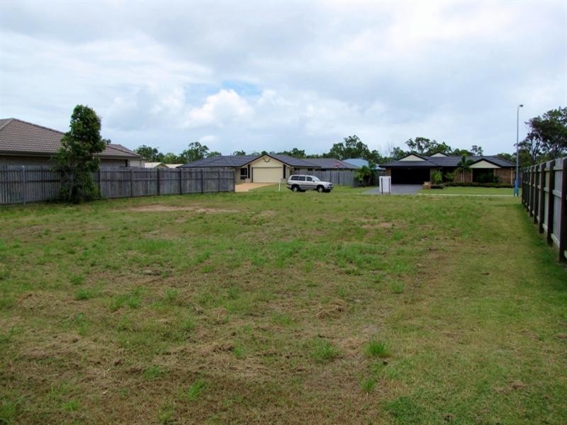 13 KINGSTON Court, Point Vernon QLD 4655