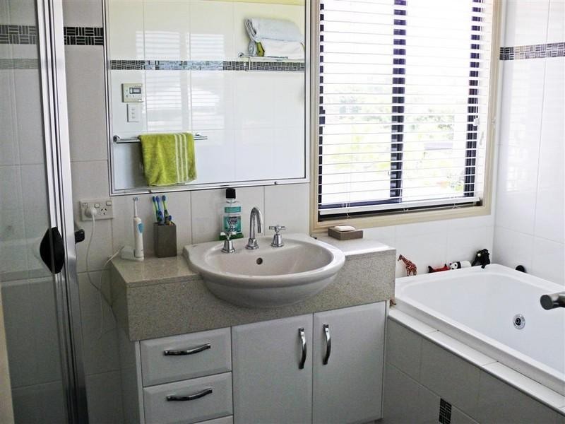 168B Long Street, Point Vernon QLD 4655