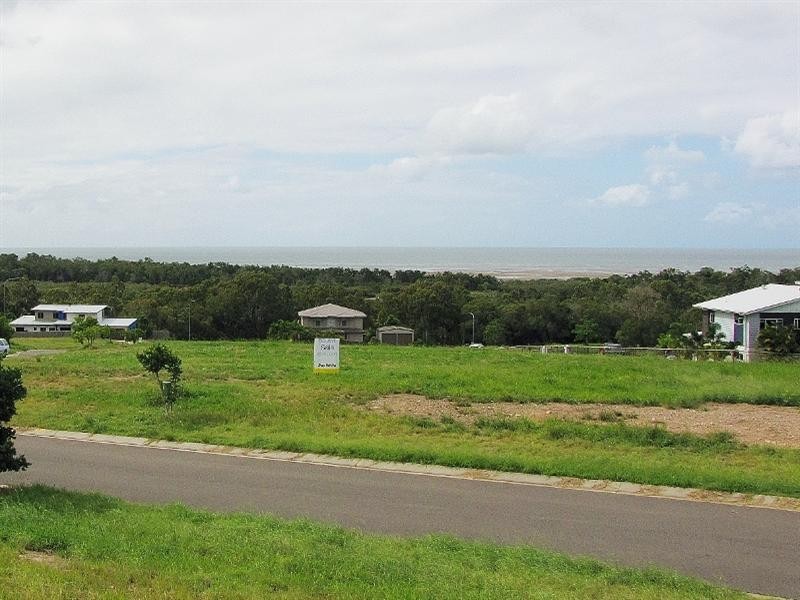 27 Highview Drive, Craignish QLD 4655