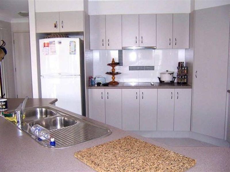 3 BUSHLARK Avenue, Eli Waters QLD 4655