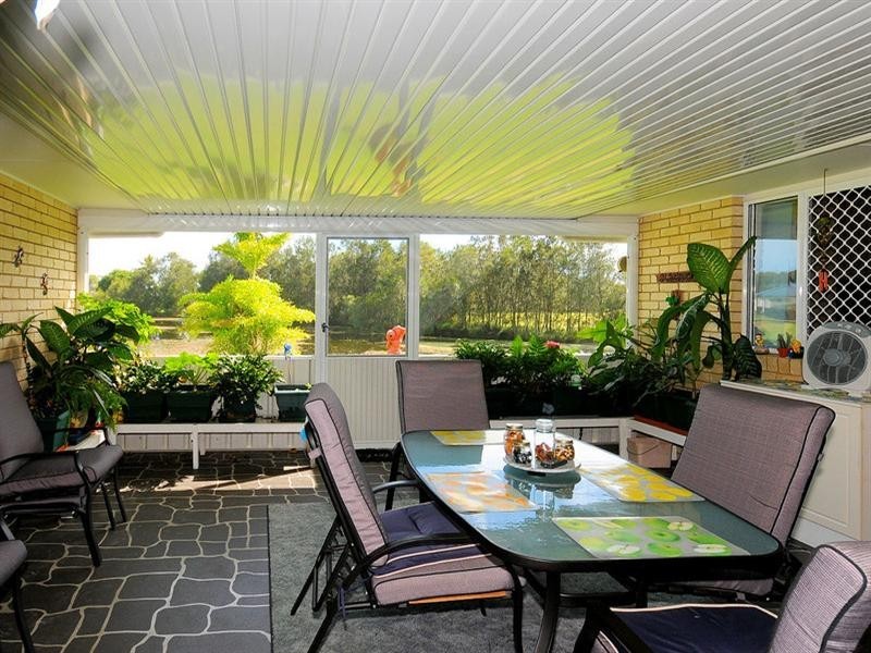 8 Adam Court, Urangan QLD 4655