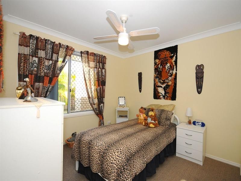 8 Adam Court, Urangan QLD 4655