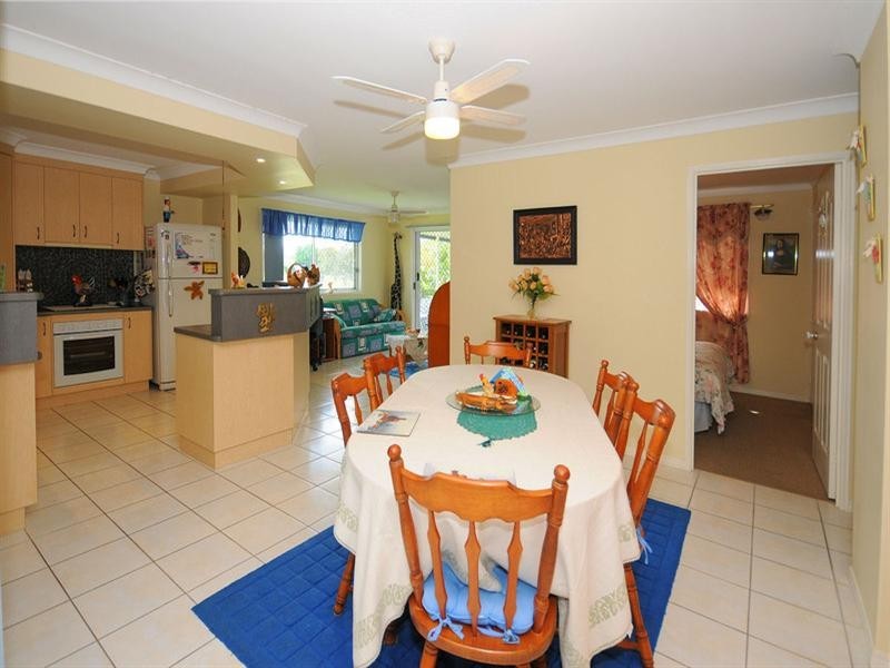 8 Adam Court, Urangan QLD 4655