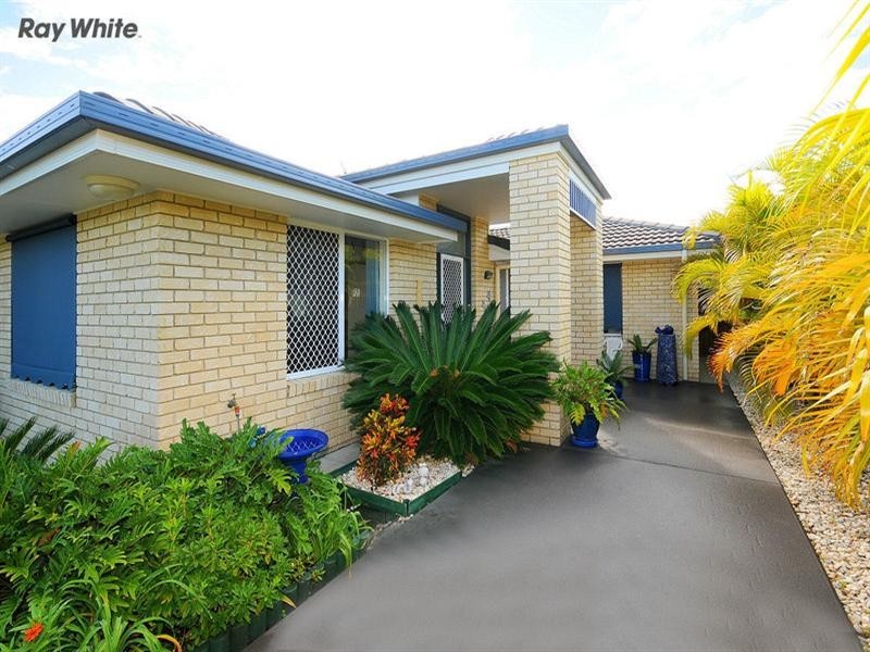 8 Adam Court, Urangan QLD 4655