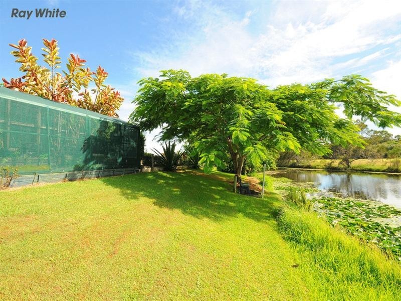 8 Adam Court, Urangan QLD 4655