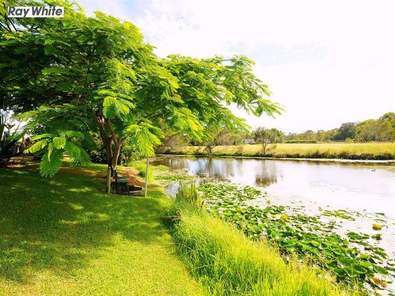 8 Adam Court, Urangan QLD 4655