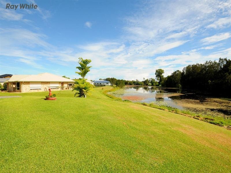 8 Adam Court, Urangan QLD 4655