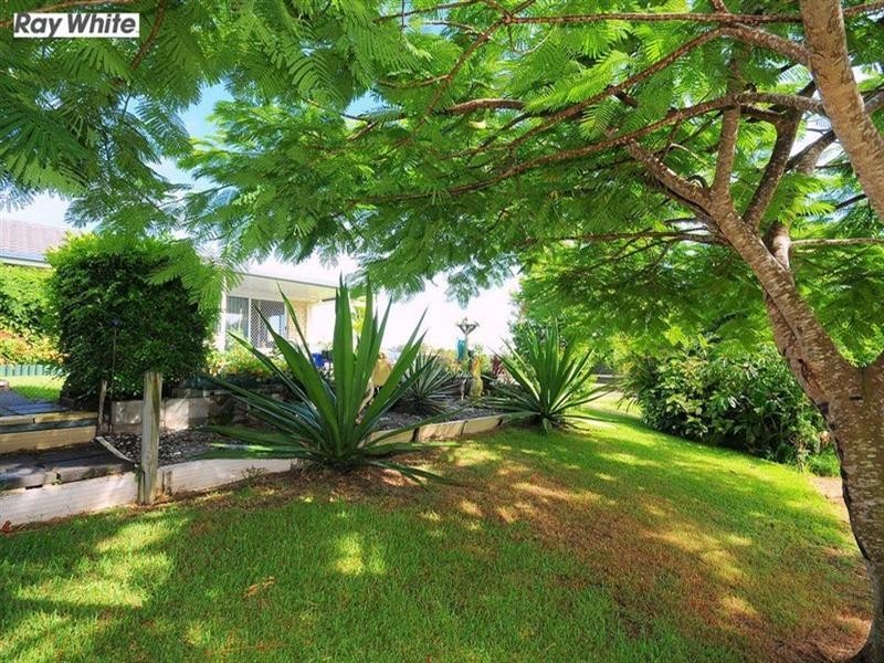 8 Adam Court, Urangan QLD 4655