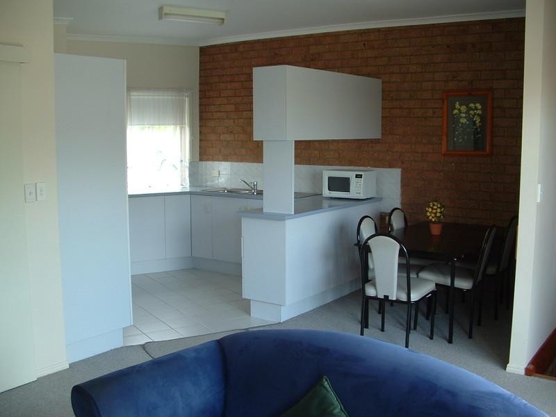 4/448 Charlton Esplanade, Torquay QLD 4655