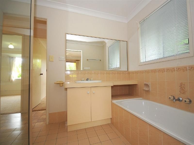 37 St Andrews Drive, Pialba QLD 4655