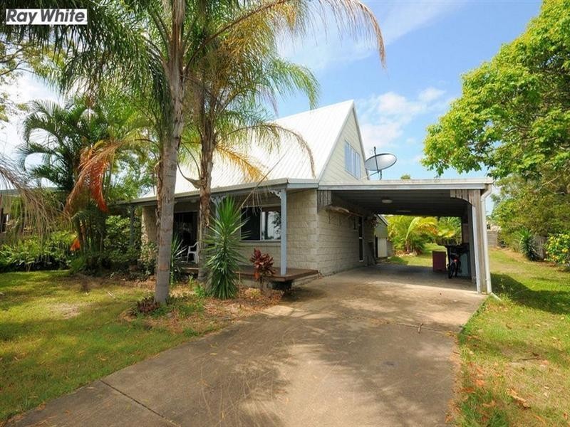 745 Boat Harbour Drive, Urangan QLD 4655