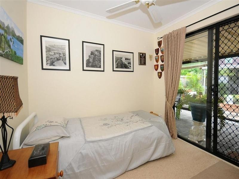 4 Jonwest Close, Torquay QLD 4655