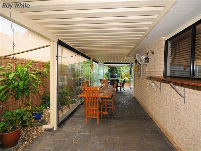 4 Jonwest Close, Torquay QLD 4655