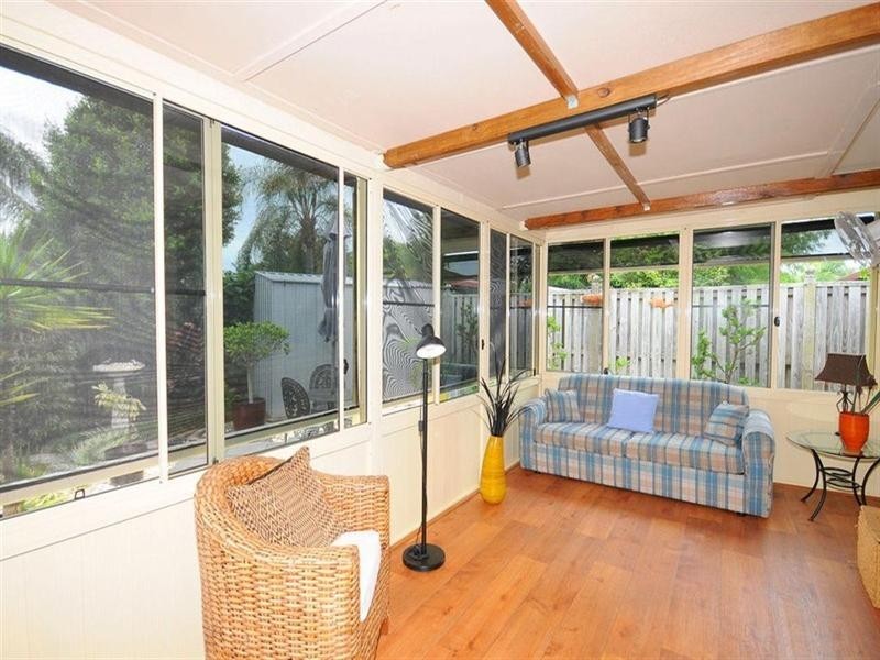 4 Jonwest Close, Torquay QLD 4655