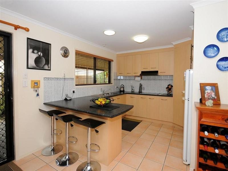 4 Jonwest Close, Torquay QLD 4655