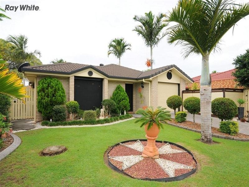 4 Jonwest Close, Torquay QLD 4655