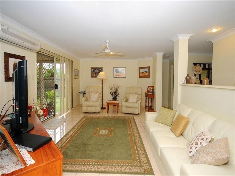 35 Anchorage Circuit, Point Vernon QLD 4655