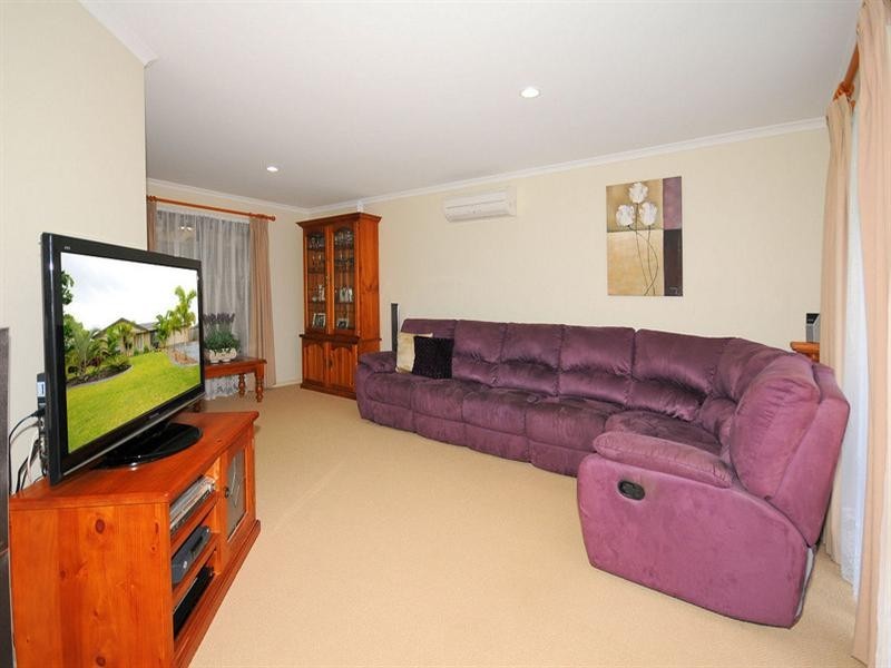 15 Lakeridge Drive, Dundowran QLD 4655