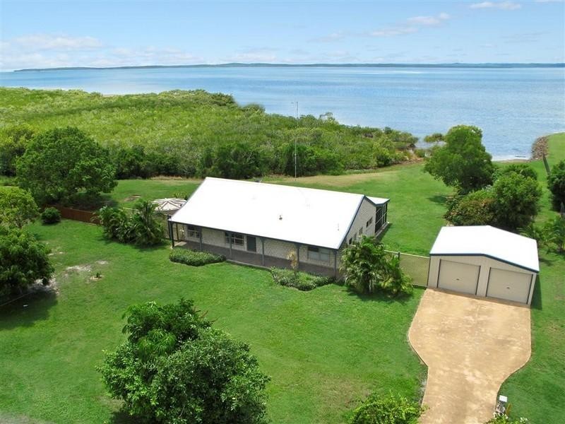 25 Pelican Avenue, Booral QLD 4655